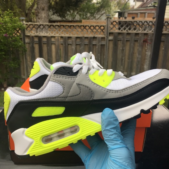 Air Max 90 ‘Volt’ 2020 - Picture 4 of 8